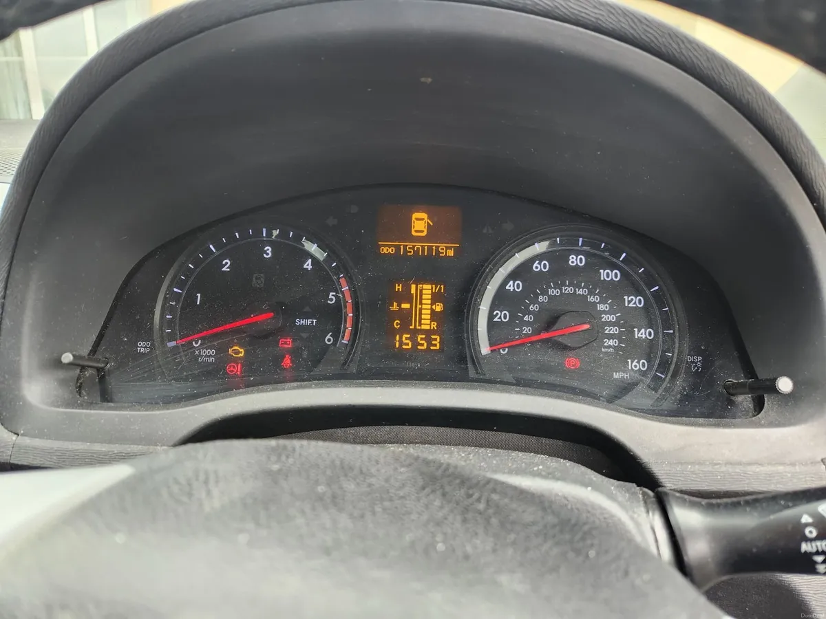 Toyota Avensis 2014 - Image 2