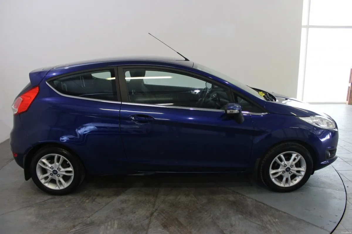 Ford Fiesta 1.25 60PS Zetec - Image 3