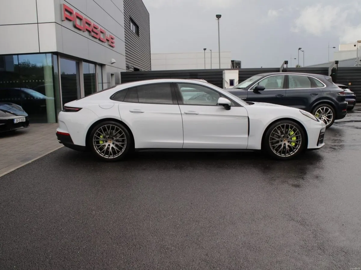 Porsche Panamera 4 E-Hybrid - Image 2