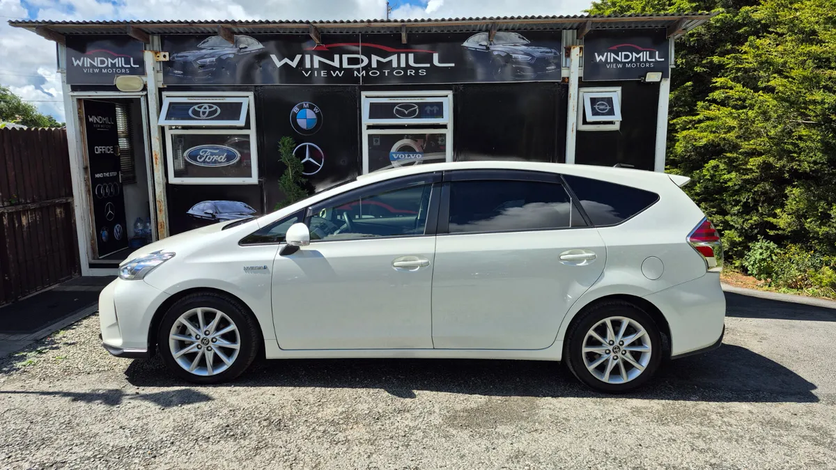 Toyota Prius Hybrid 2019 - Image 4