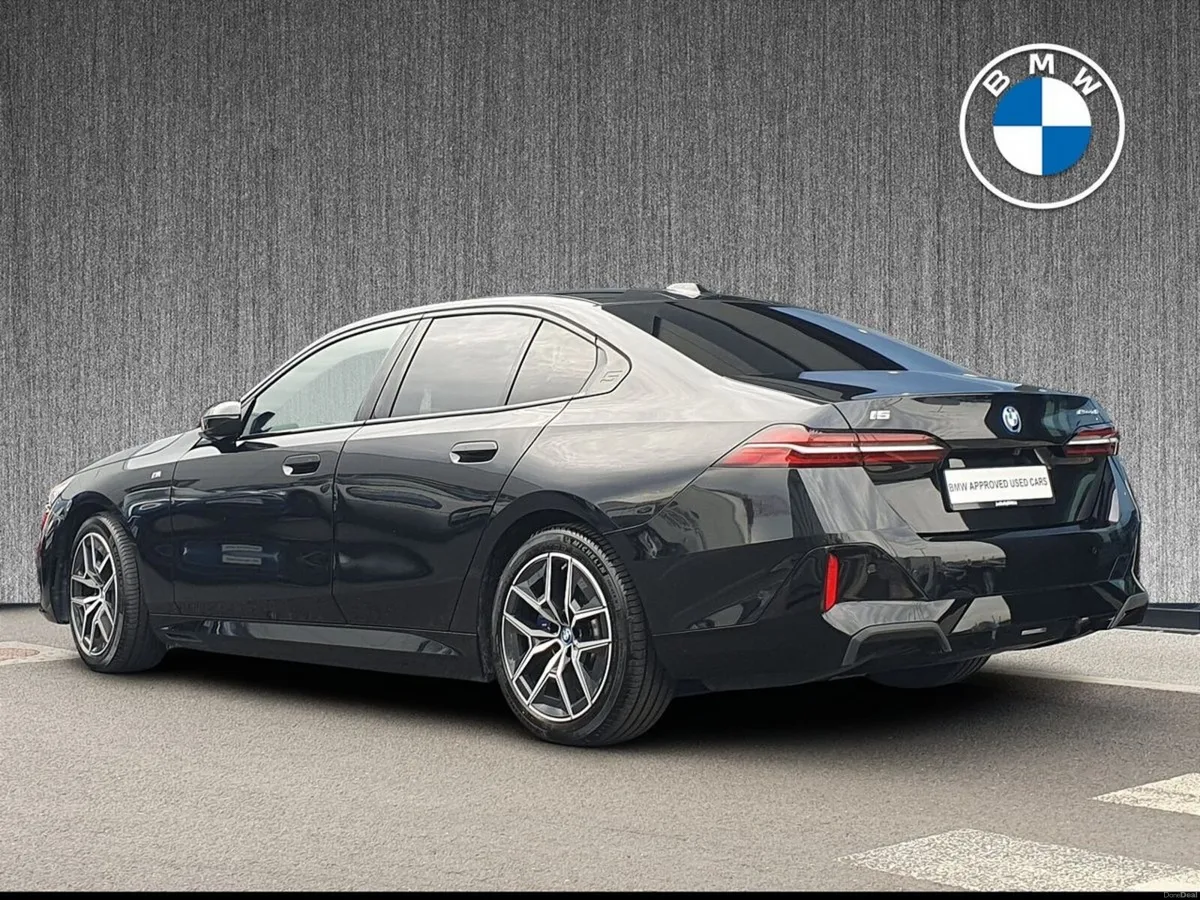 BMW i5 eDrive40 M Sport Saloon - Image 3