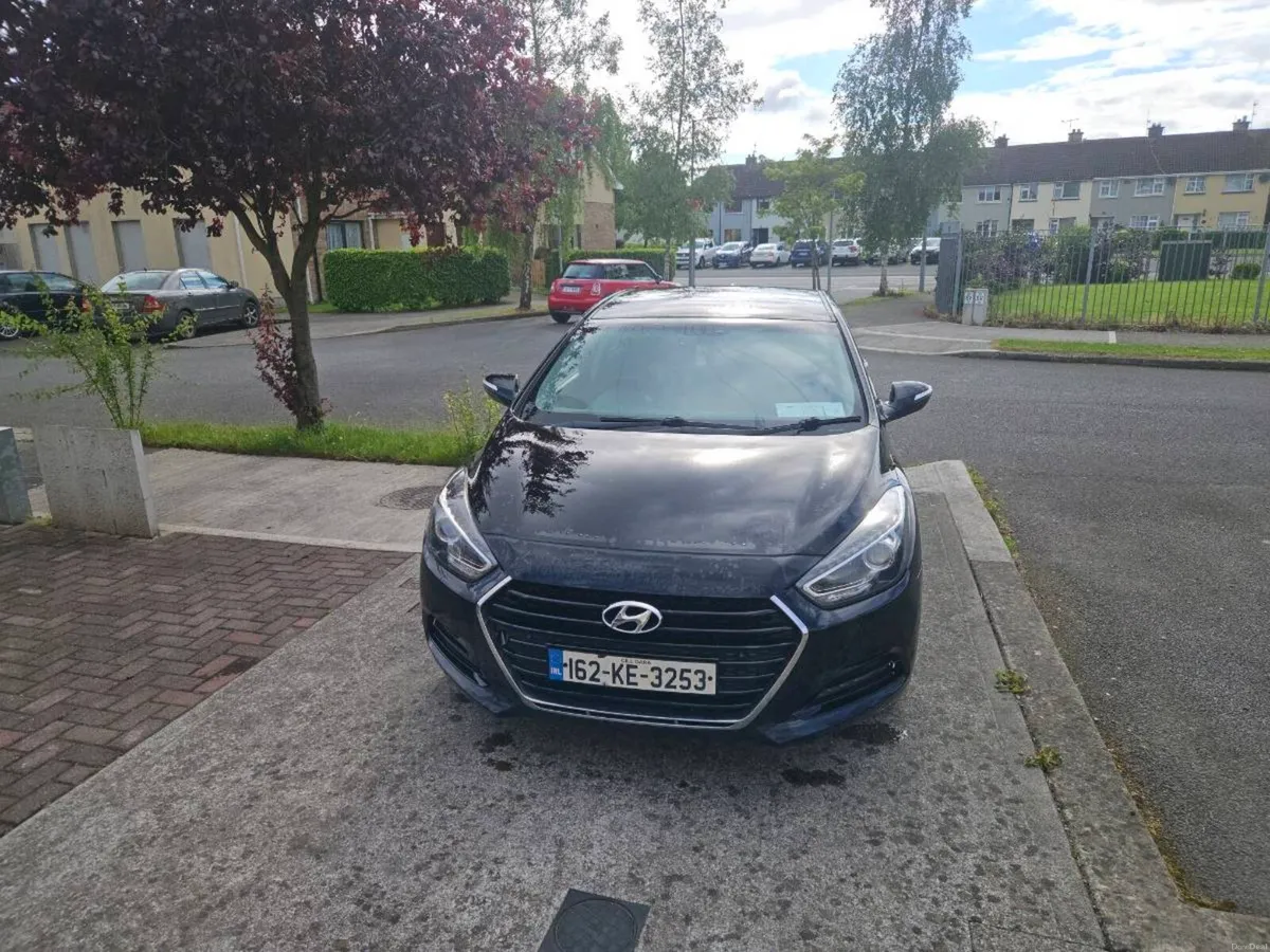 Hyundai i40 top spec automatic - Image 3