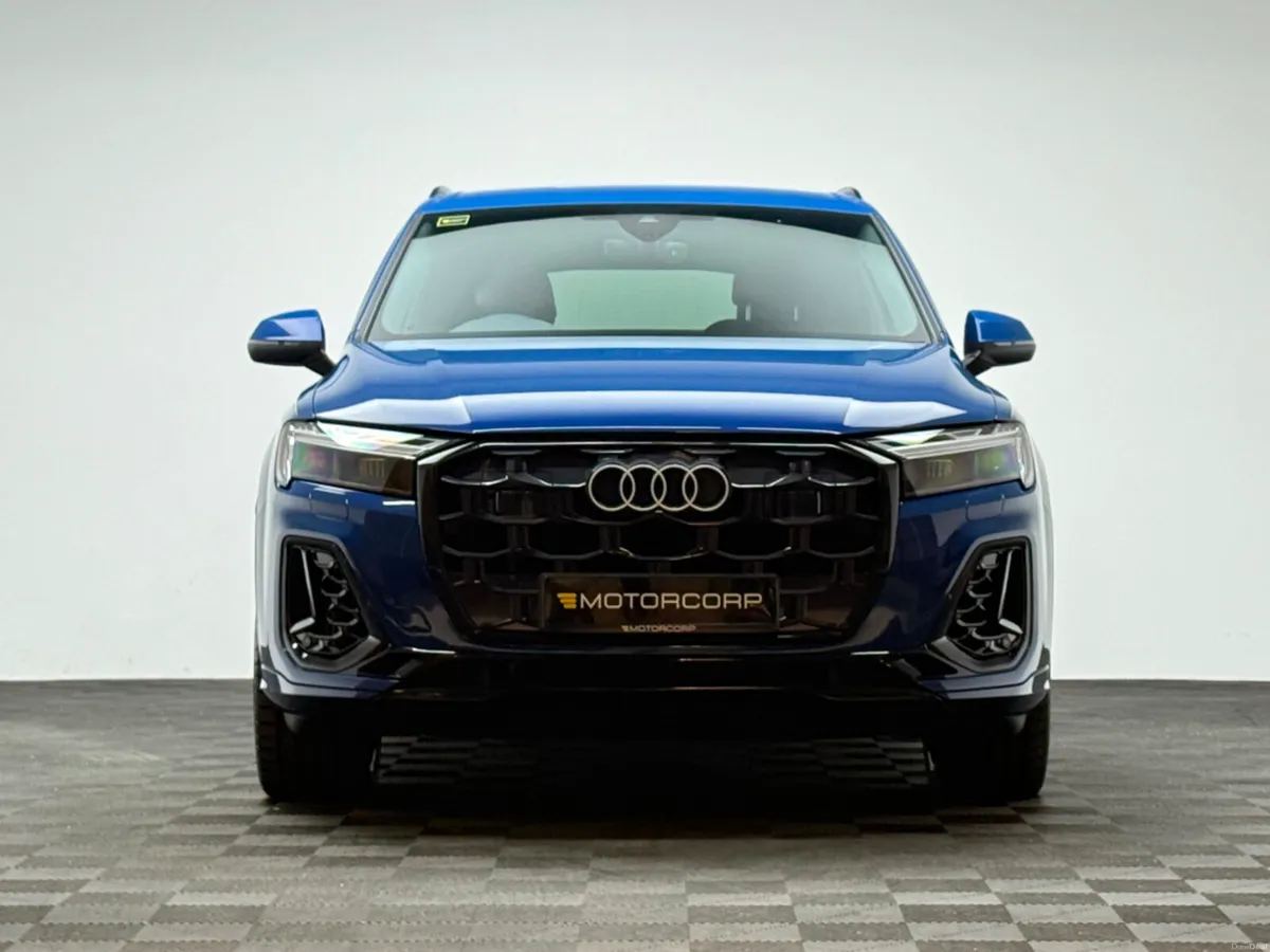 Audi Q7 S LINE 55 TFSI E QUATTRO *PAN ROOF* - Image 2