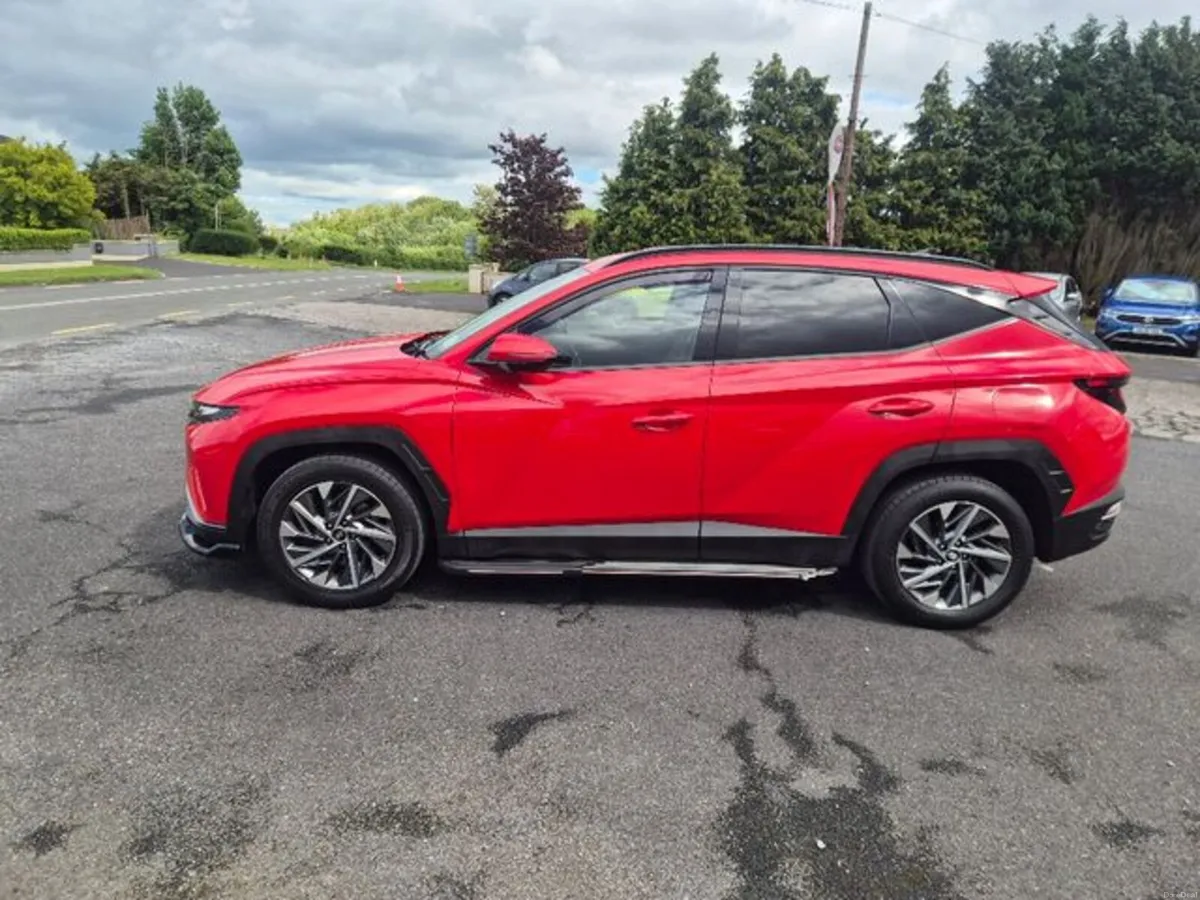 Hyundai Tucson ix35 Executive 2WD 5DR - Image 4