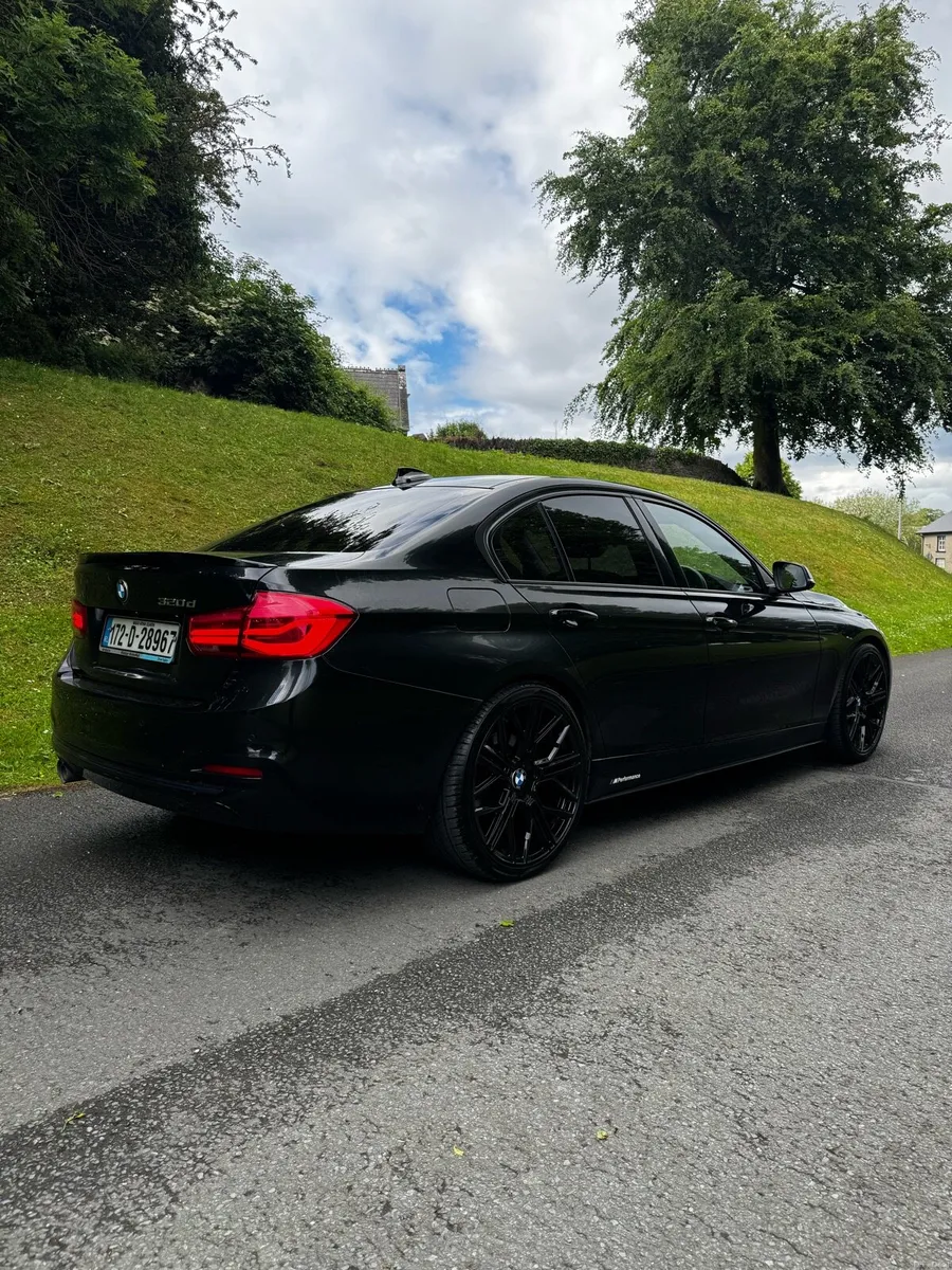 BMW 320D - Image 2