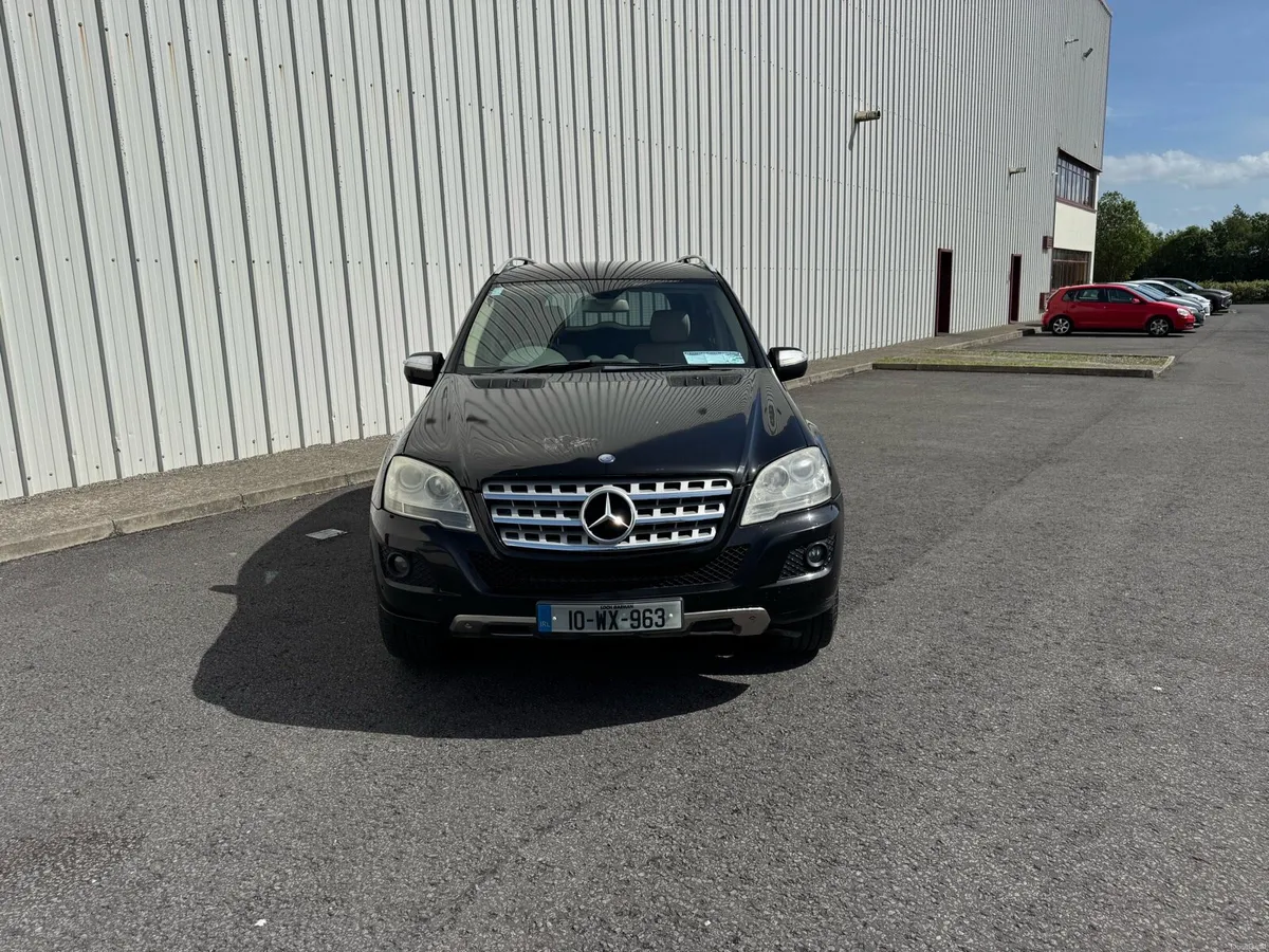 2010 Mercedes-Benz M-Class 280 CDI 4 Matic - Image 2