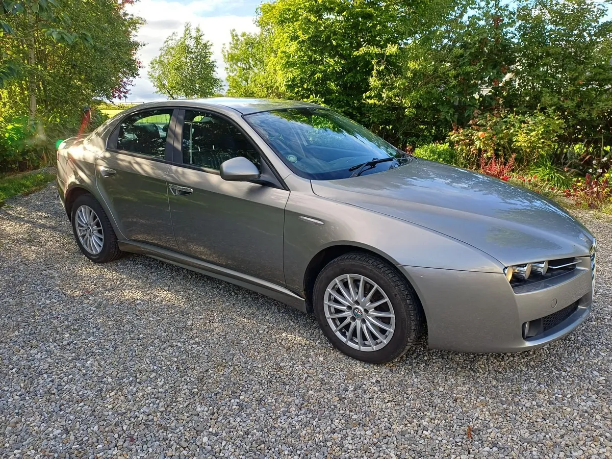 Alfa Romeo 159 2008 - Image 2