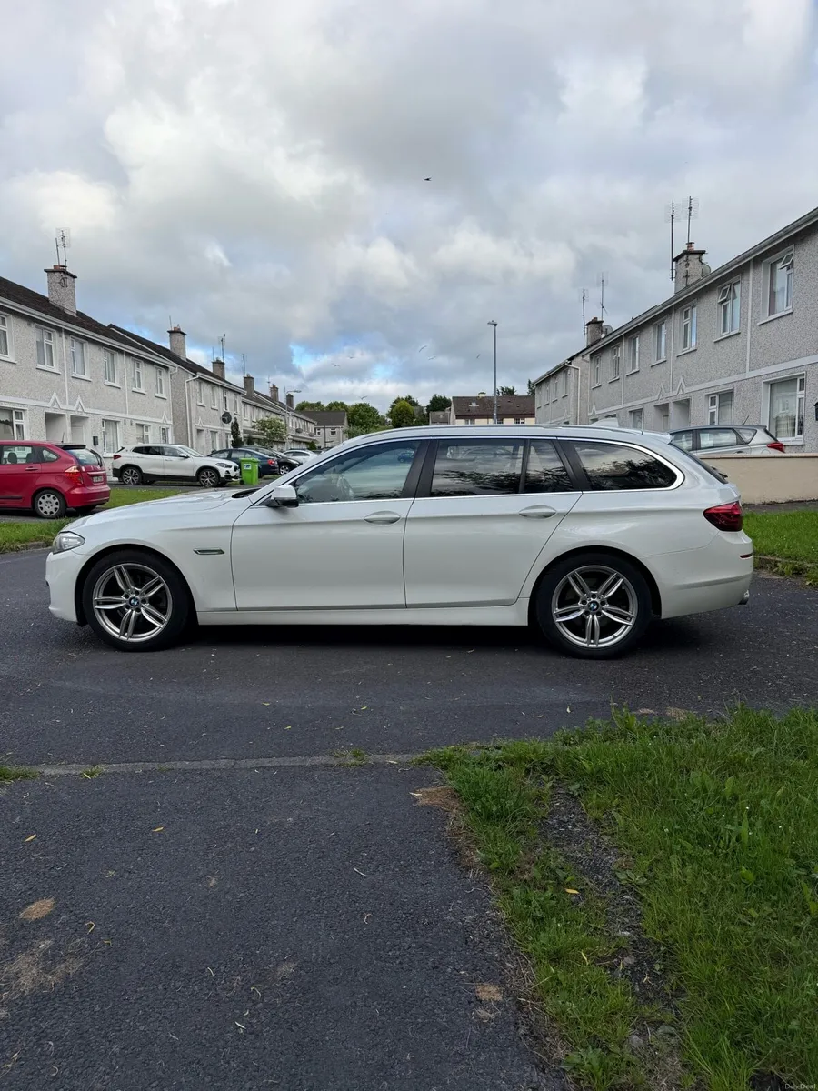 142 Auto BMW F11 - Image 3