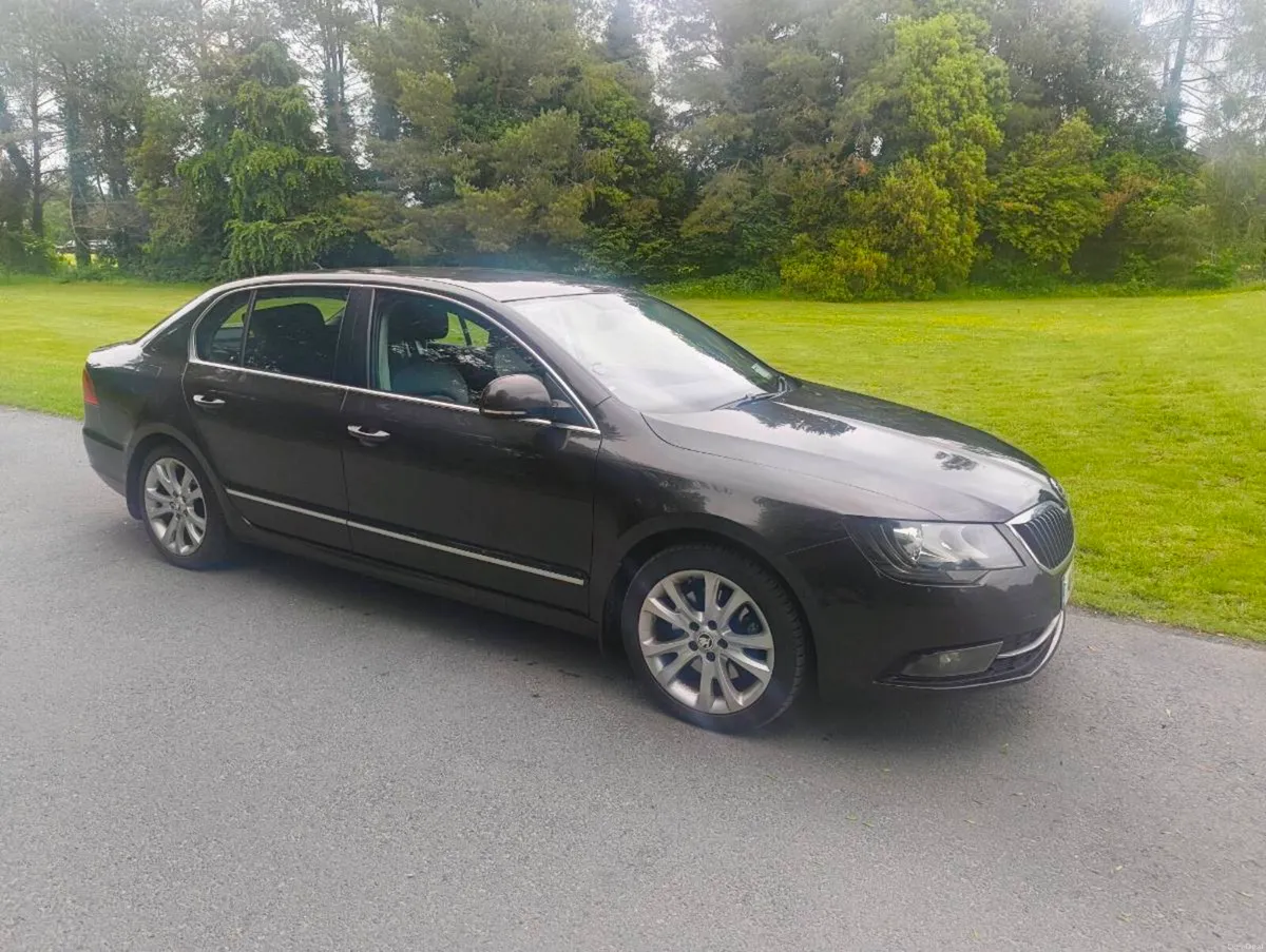 2014 Skoda Superb 2.0 Manual Elegance - Image 4
