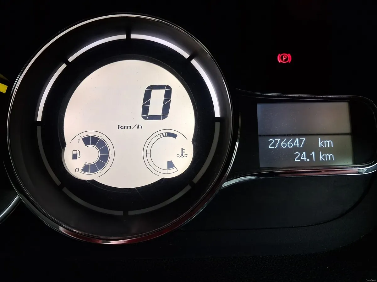 Renault Megane 2014 - Image 2