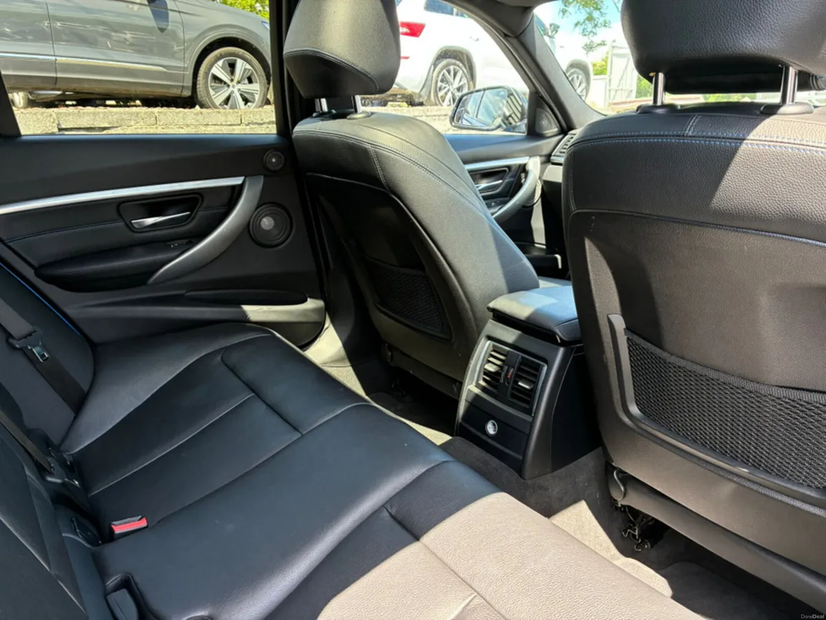 BMW 3-Series 335D XDRIVE M SPORT SHADOW EDITION - Image 6