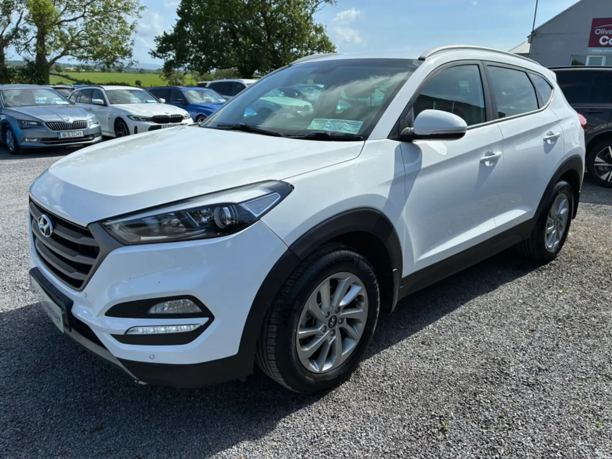 Hyundai Tucson 1.7 AUTO (BLACK LEATHER+CAMERA) - Image 4