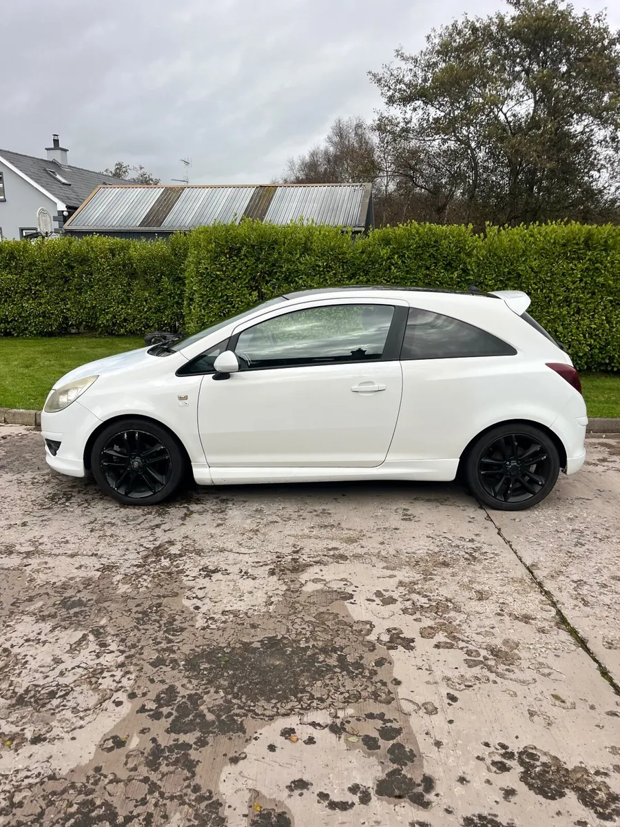 Vauxhall Corsa 2010 LOW TAX £30 year - Image 4