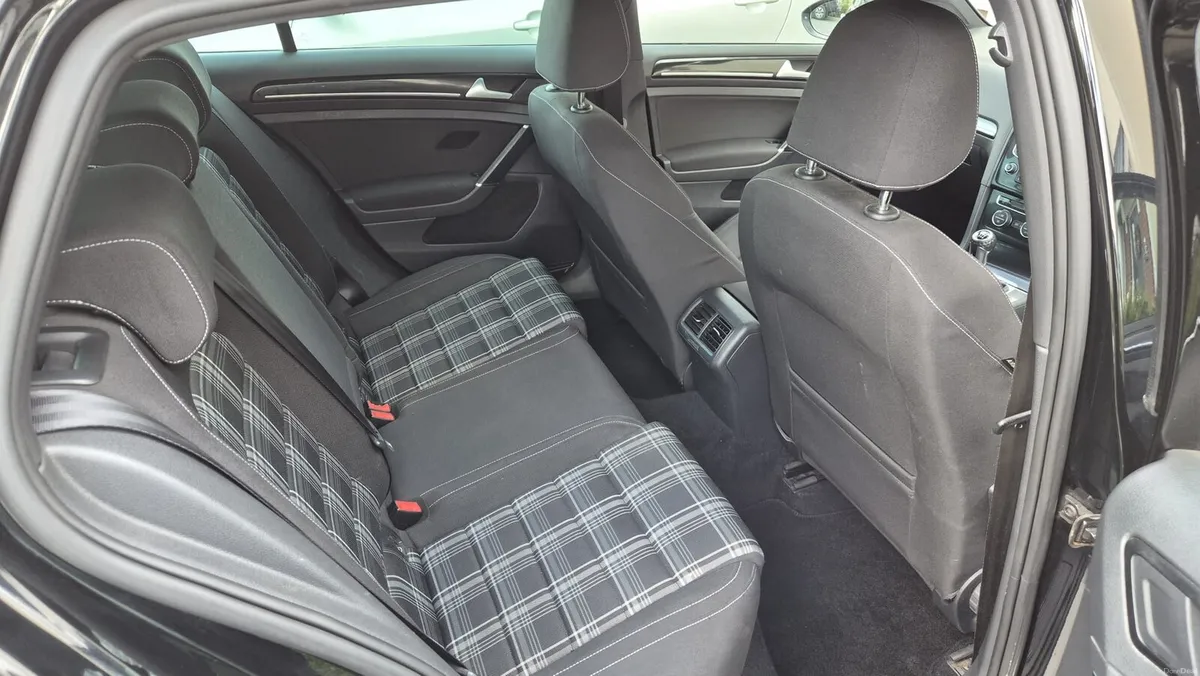 141 Golf GTD - Image 6