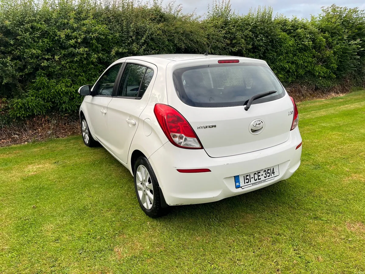 2015 Hyundai i20 petrol NCT&TAX 111k miles - Image 4