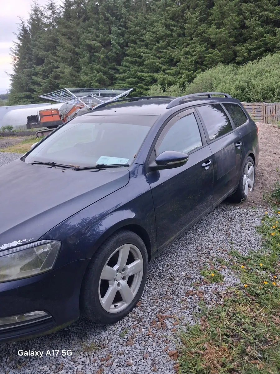 Volkswagen Passat 2012 - Image 1