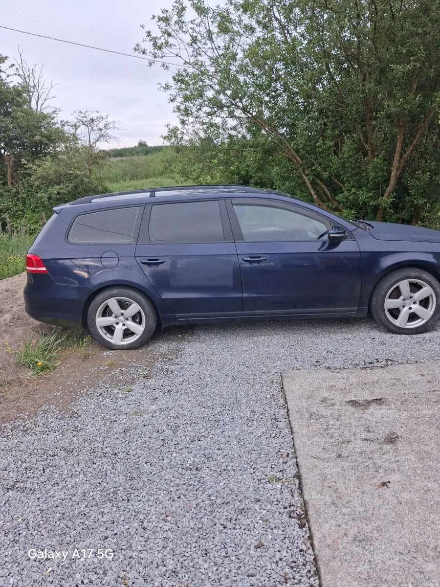 Volkswagen Passat 2012 - Image 4