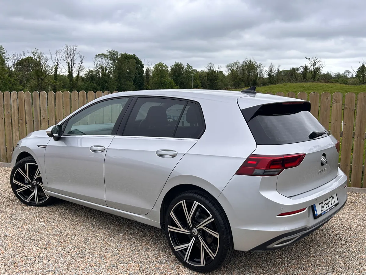 2021 Volkswagen Golf Style 2.0 Tdi - Image 2