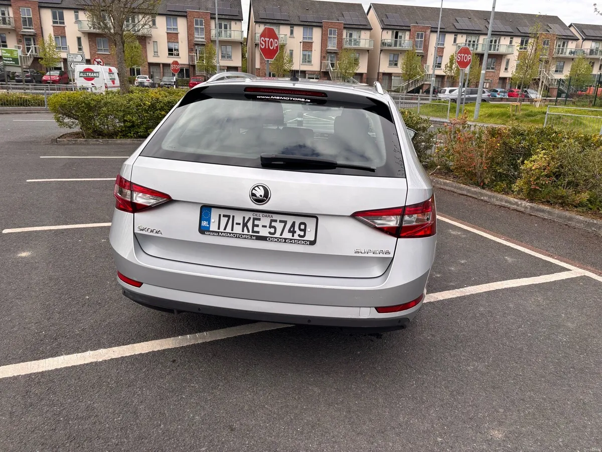 Skoda Superb Estate - Image 4