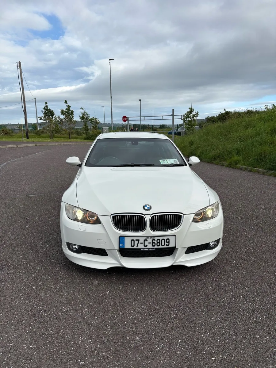 BMW 325i - Image 2