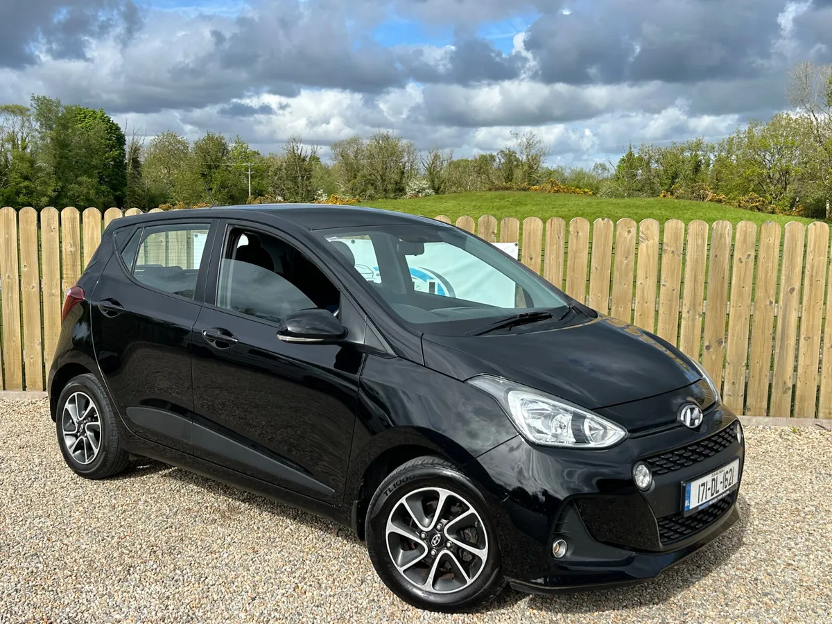 2017 Hyundai i10 Deluxe 1.0 Petrol - Image 4