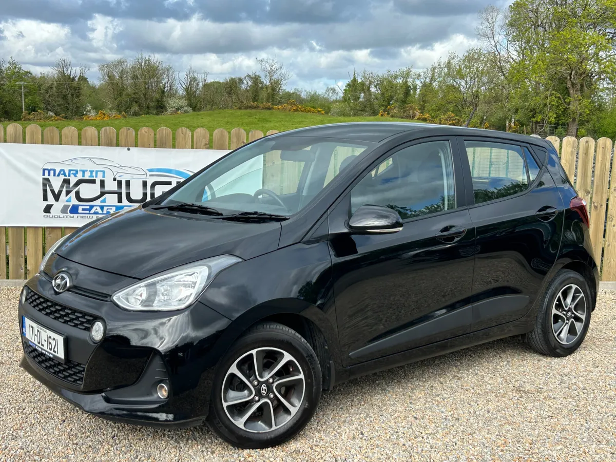 2017 Hyundai i10 Deluxe 1.0 Petrol - Image 1