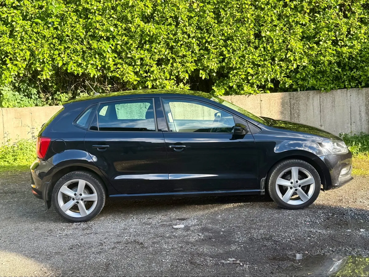 Volkswagen Polo 2015 - Image 1