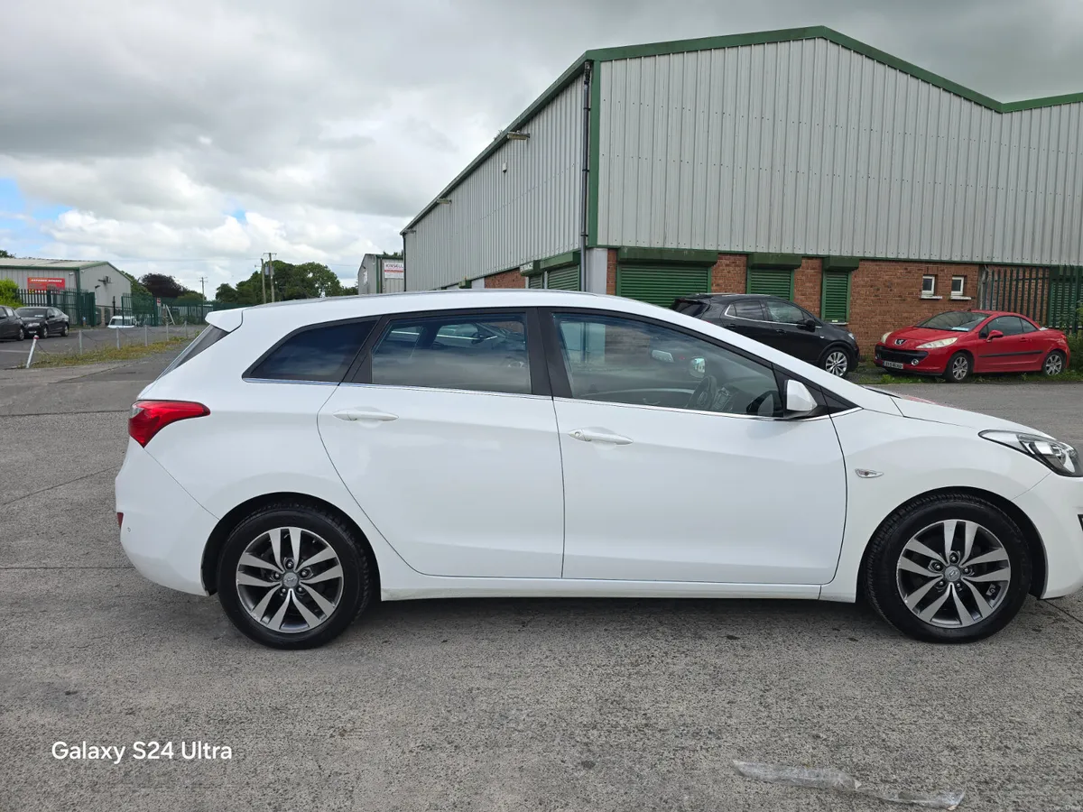 Hyundai i30 1.6 CRDI Deluxe 172 - Image 5