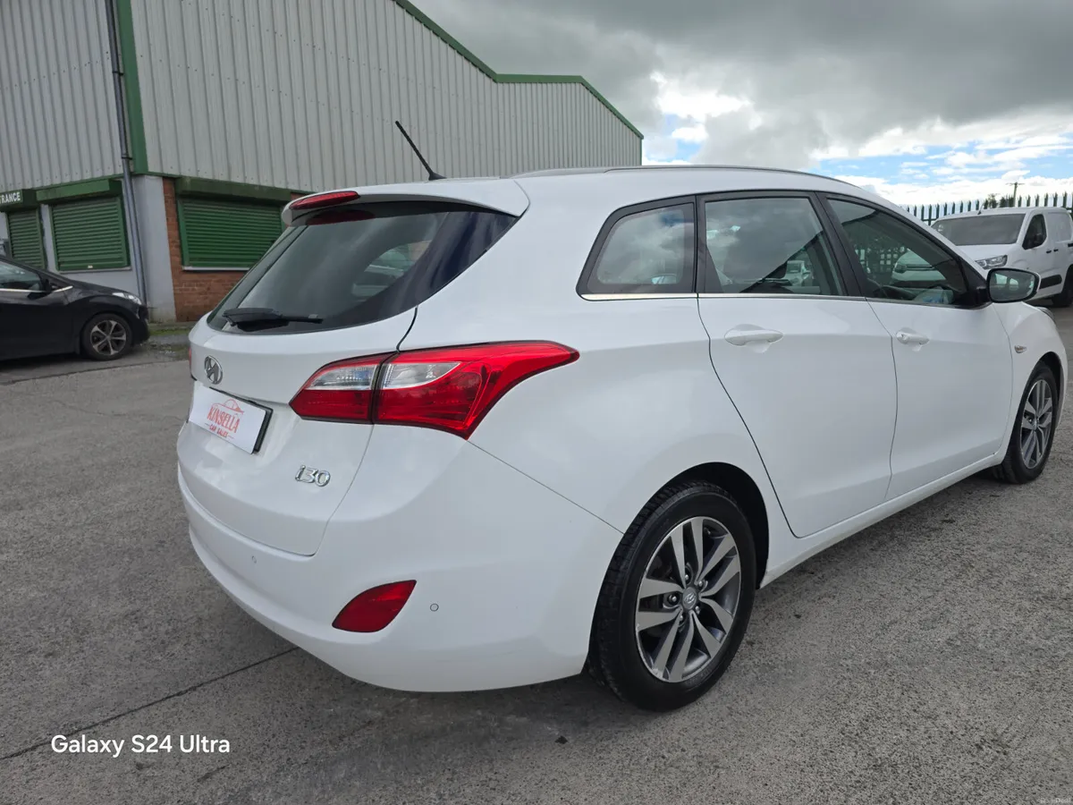 Hyundai i30 1.6 CRDI Deluxe 172 - Image 6