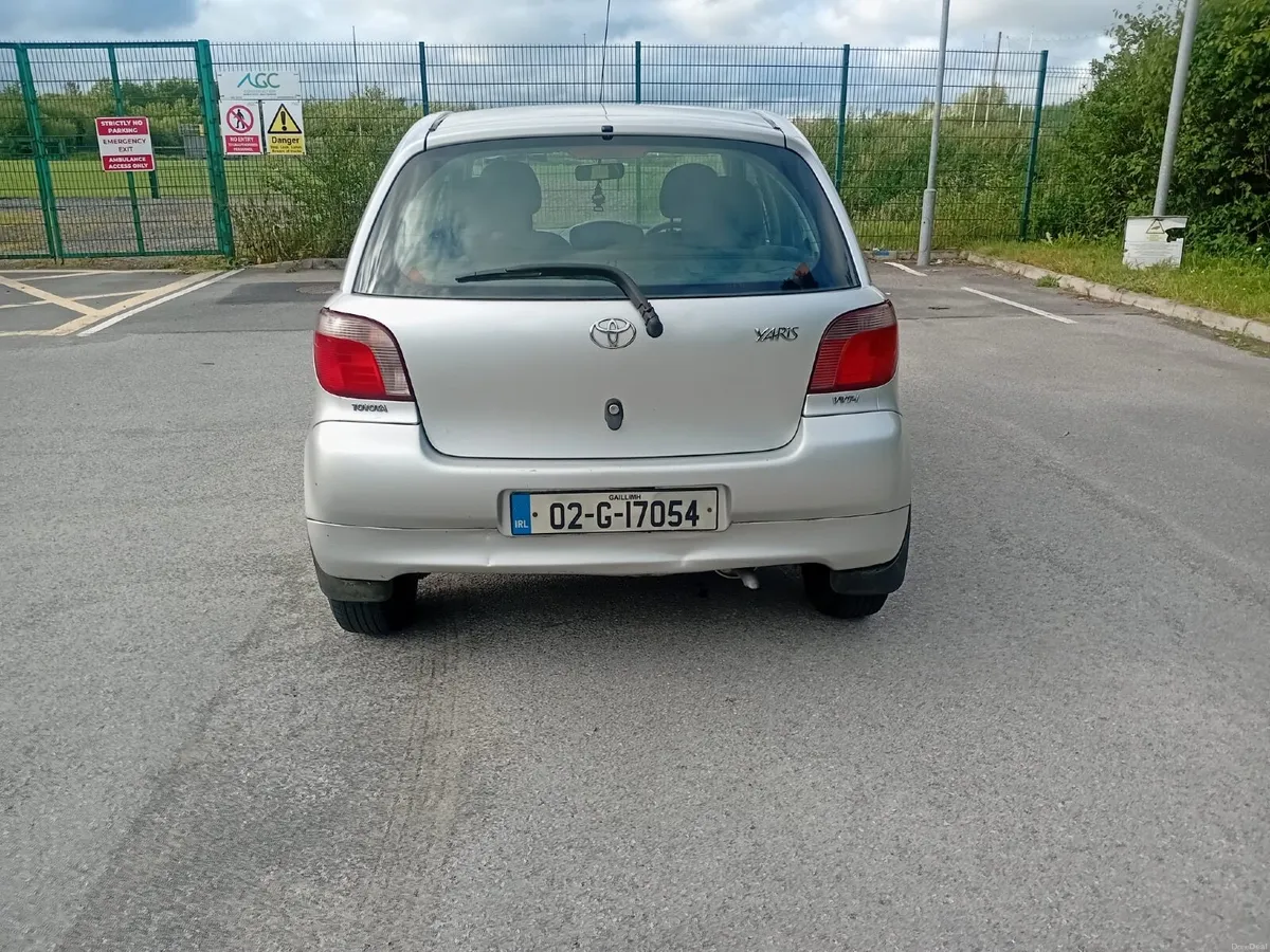 Toyota Yaris 2002 - Image 4