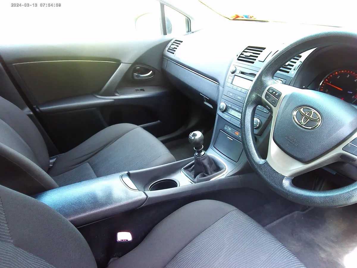Toyota Avensis - Image 3
