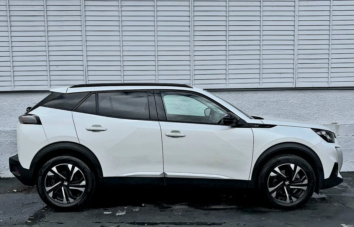 Peugeot 2008 2022 ELECTRIC / ALLURE PREMIUM - Image 2