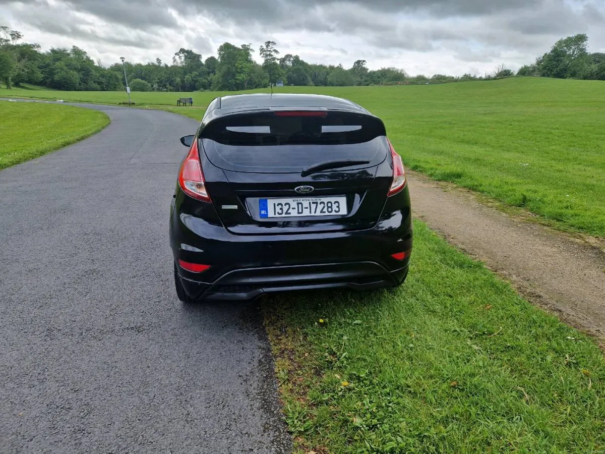 Car - Image 3