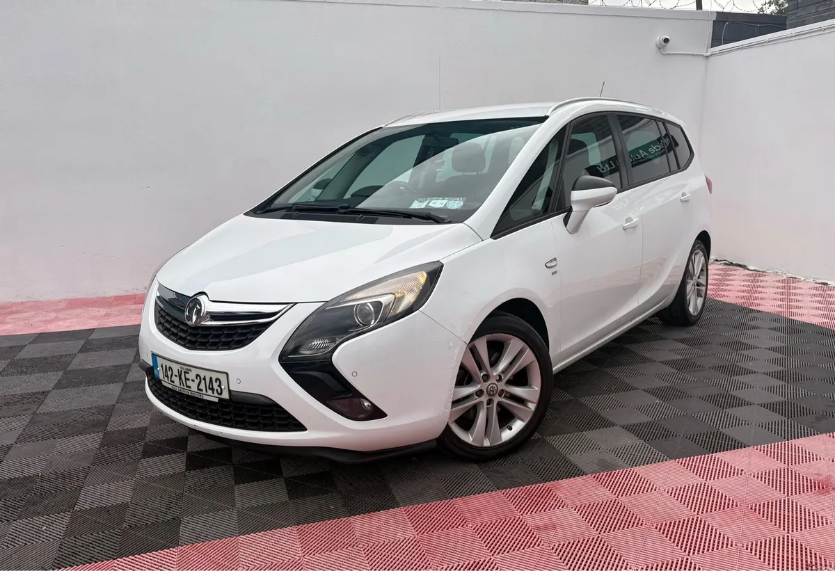 142 Vauxhall zafira tourer 2.0cdti Sri Nct/tax - Image 1