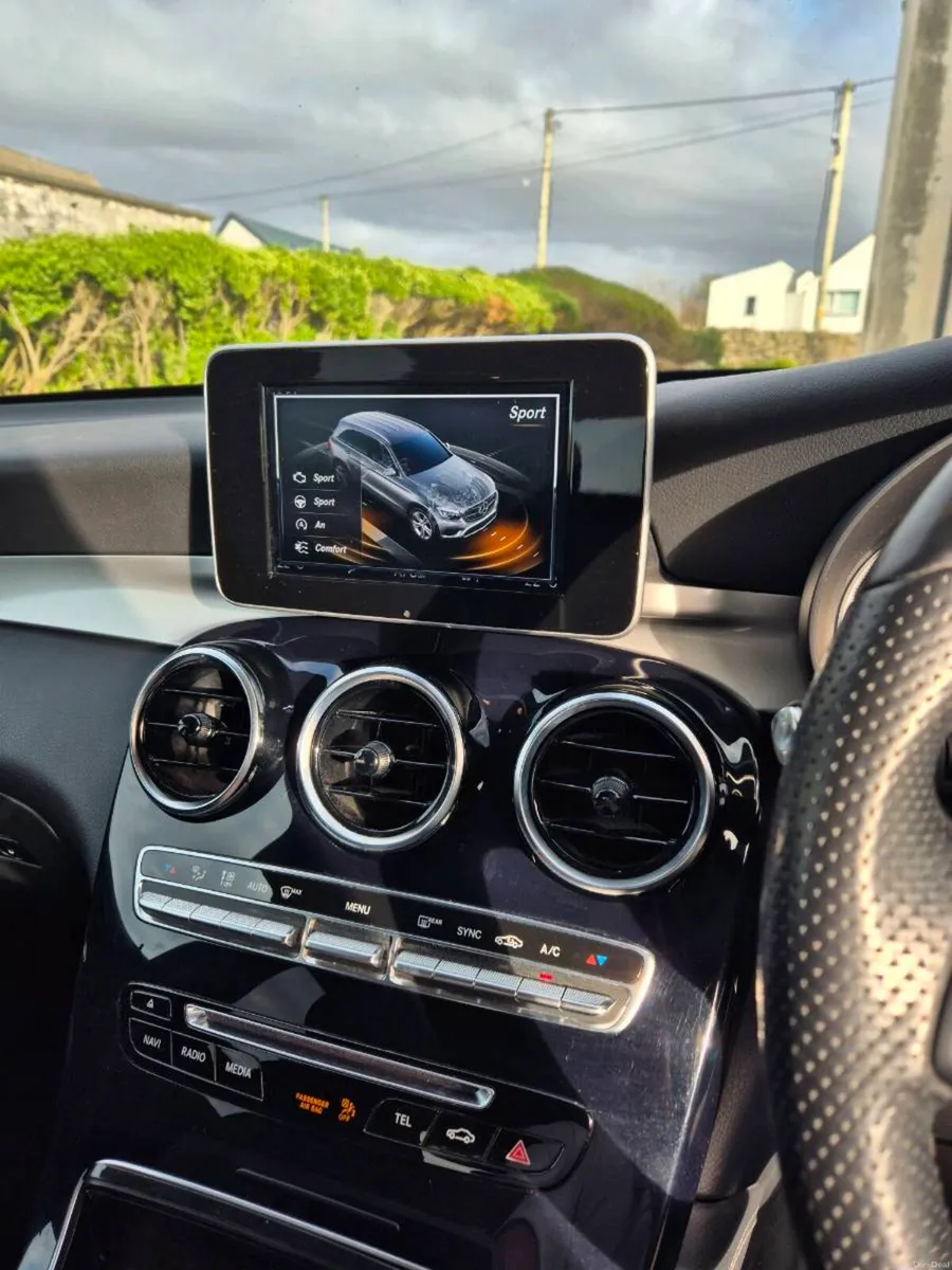 Mercedes Benz GLC250 - Image 2