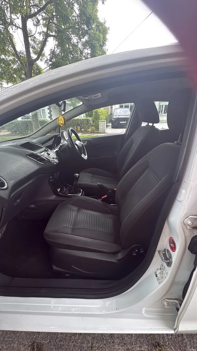 Ford Fiesta 2014 - Image 3