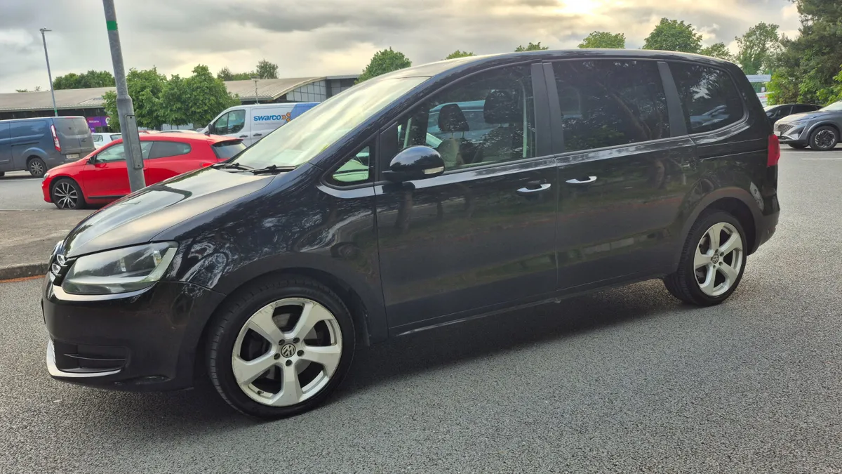 Volkswagen Sharan 2.0TDI Auto 7 seats - Image 4