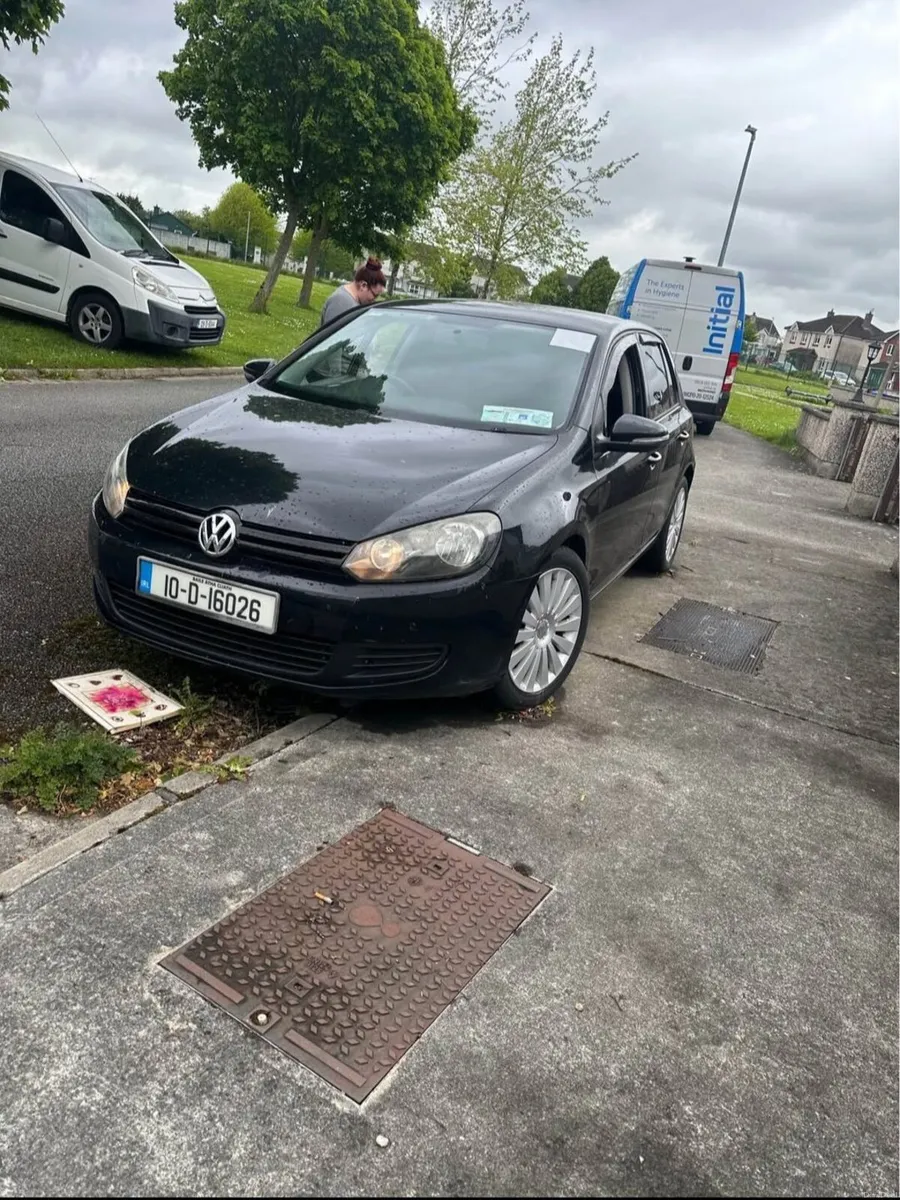 Volkswagen Golf 2010 - Image 1