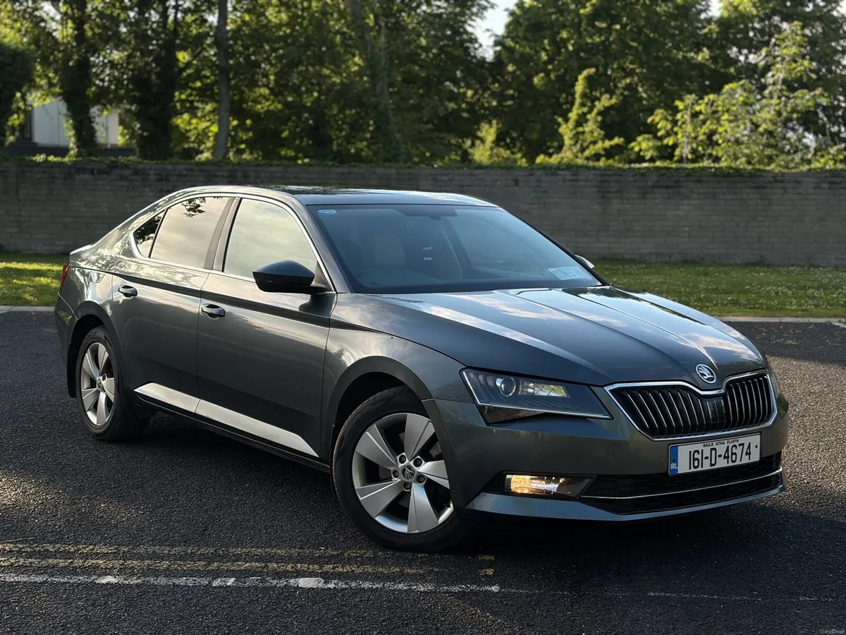 Skoda Superb DSG- Huge Spec| Full Service History| - Image 3