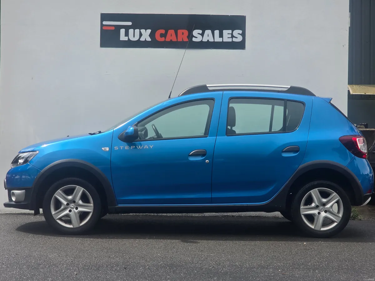 2015 Dacia Sandero Stepway 1.5 DCI SIGNATURE - Image 3
