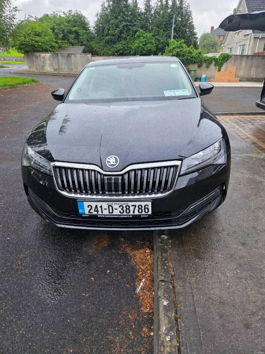 2024 Skoda superb - Image 2