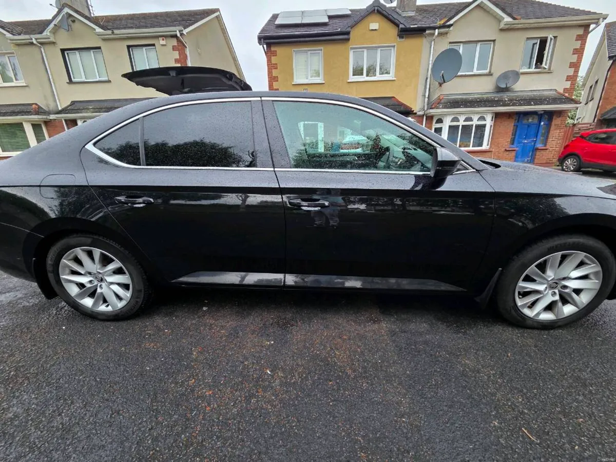 2024 Skoda superb - Image 4