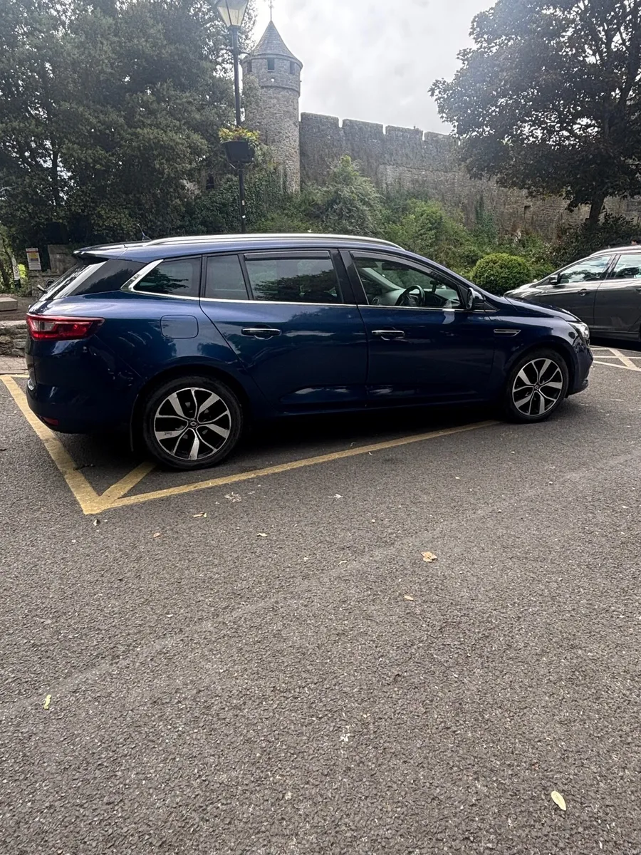 Renault Megane 2019 - Image 1