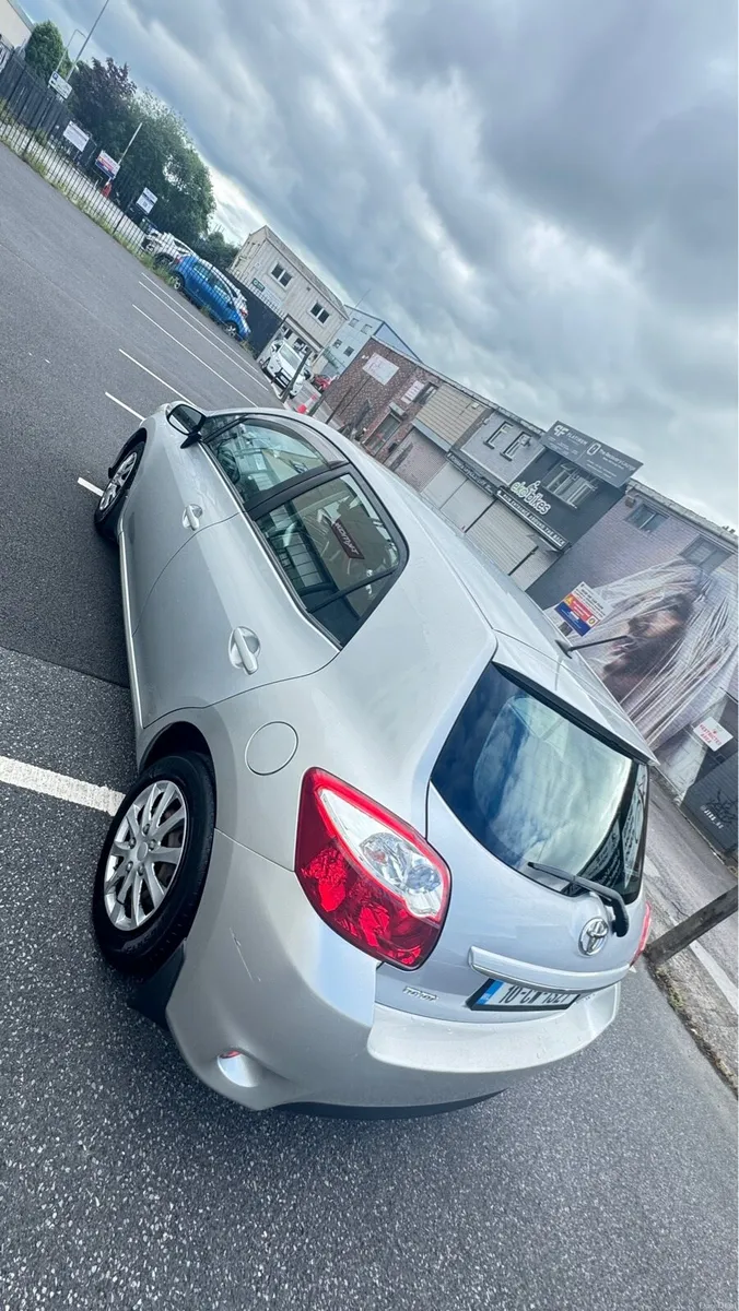 Car - Image 3