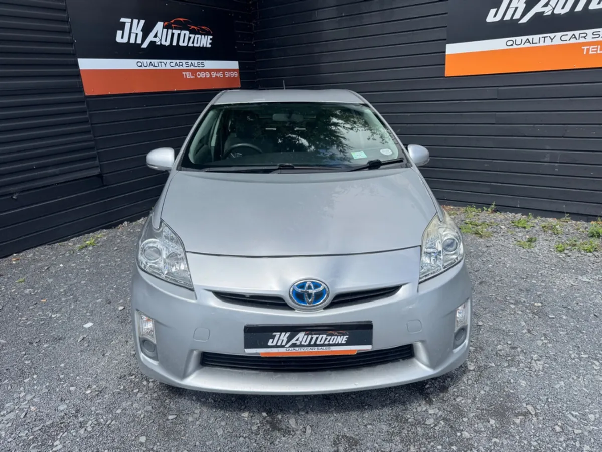 Toyota Prius 1.5 HYBRID 5DR AUTO - Image 2