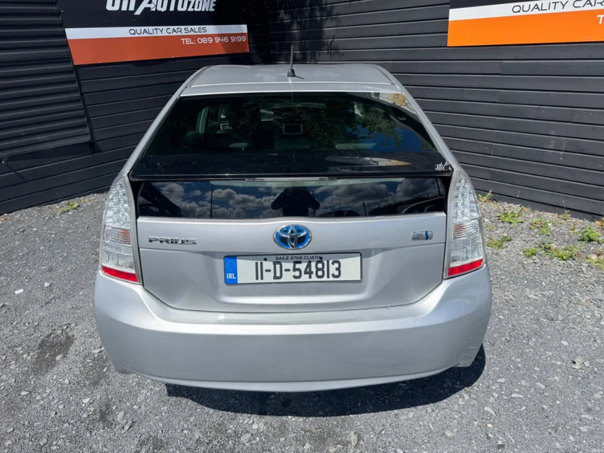 Toyota Prius 1.5 HYBRID 5DR AUTO - Image 4