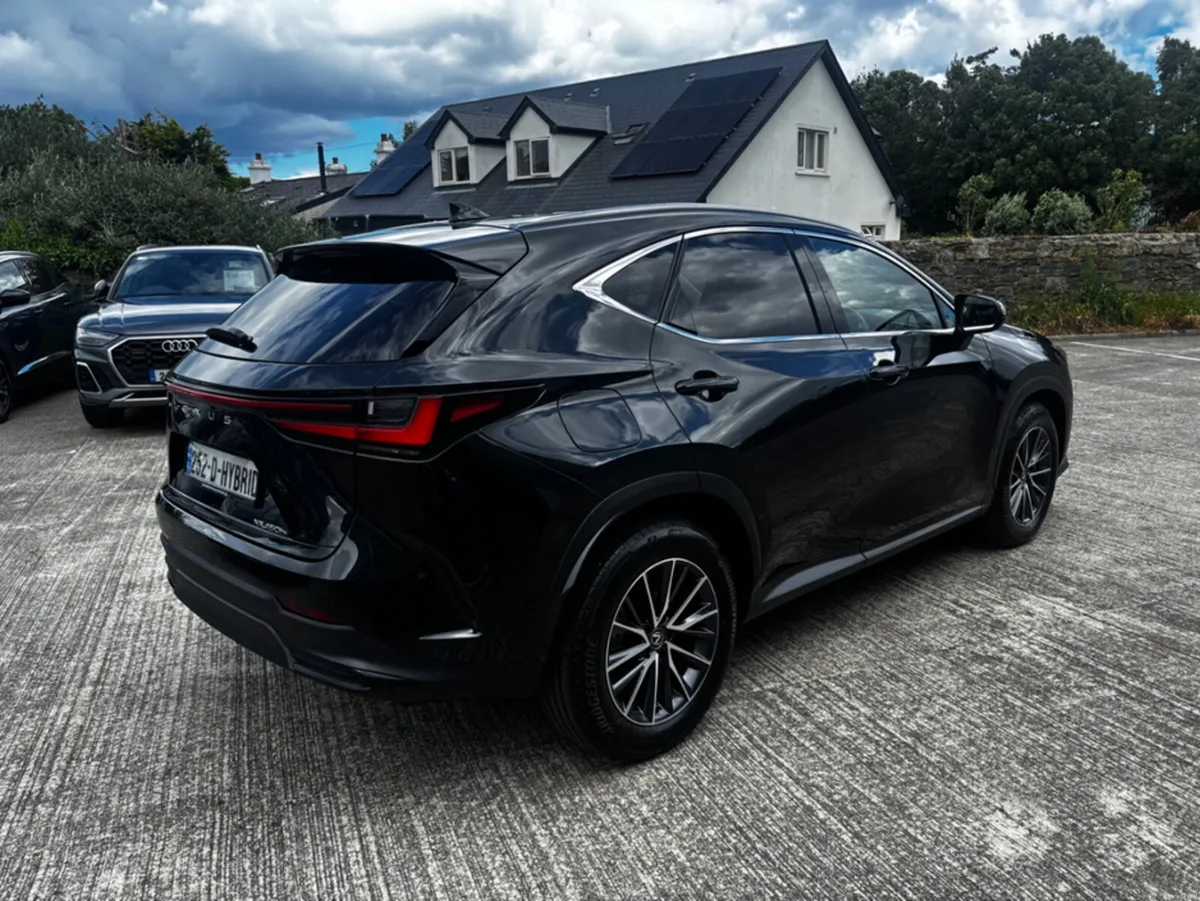 Lexus NX NX450H+ PREMIUM PLUS - Image 3