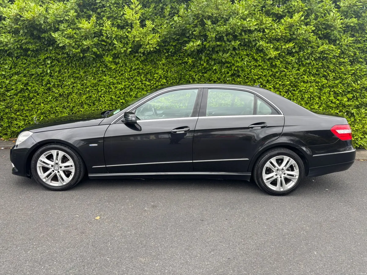 Mercedes E-Class Avangarde - Image 4