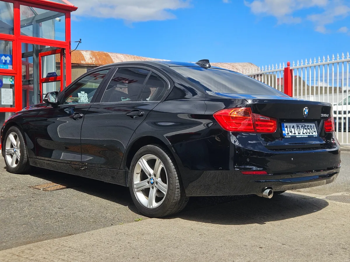 BMW 3-Series 2014 - Image 6