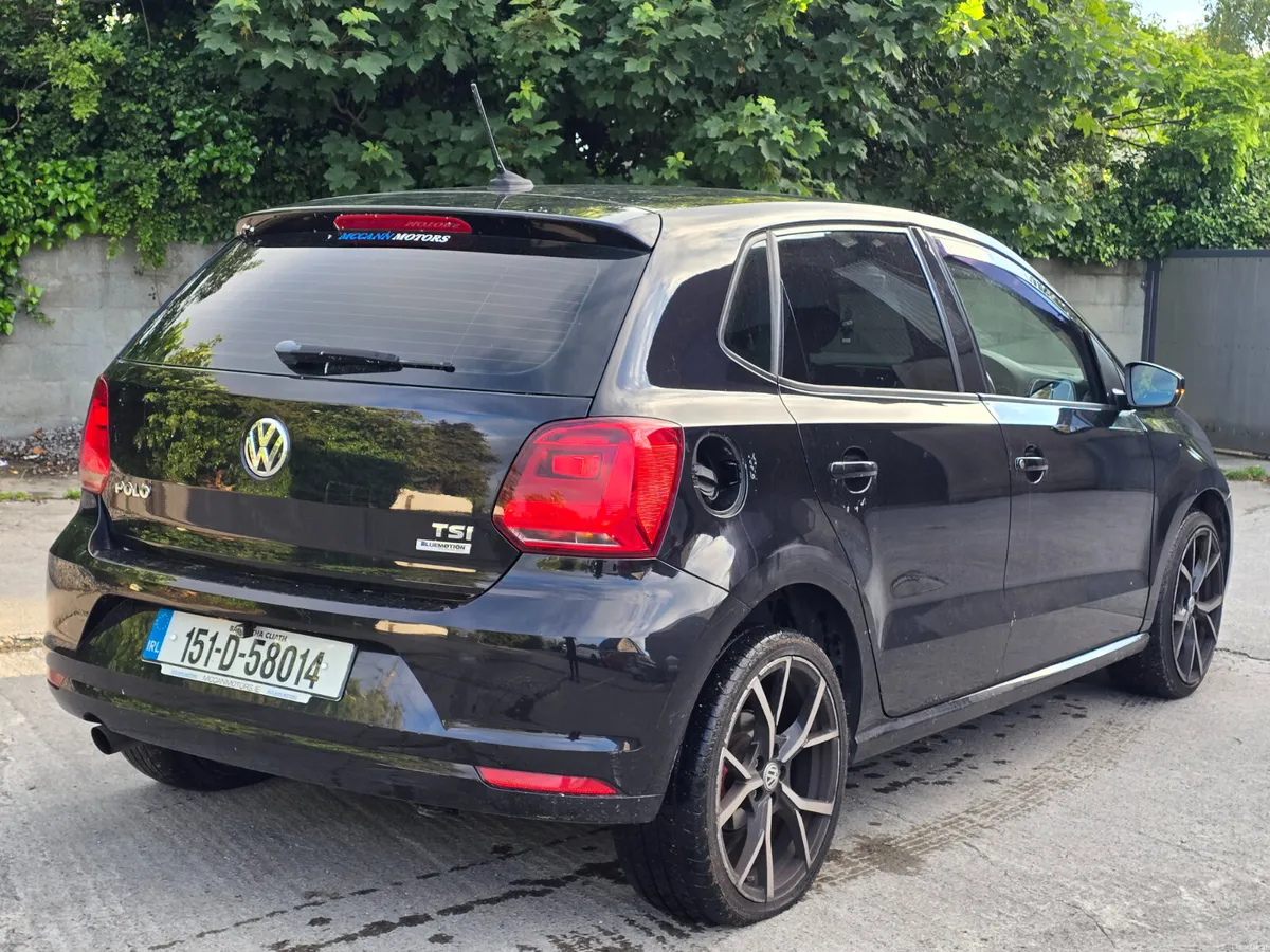 Volkswagen Polo 2015 automatic 1.2L €6900 - Image 1